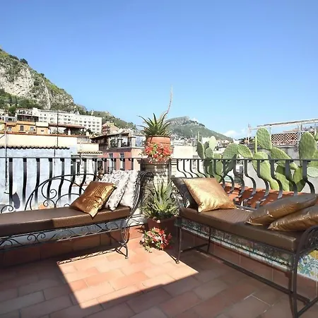 Dom wakacyjny Center House Taormina