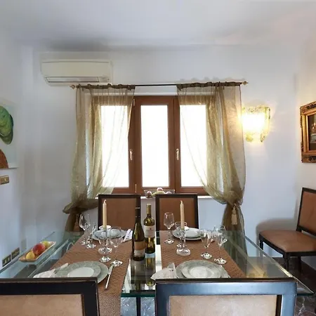 Center House Taormina