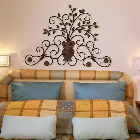 Center House Taormina