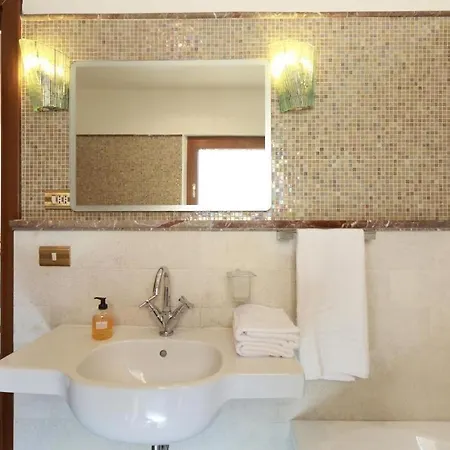 Center House Taormina